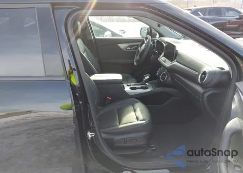 2023 Chevrolet Blazer Awd 3Lt from USA, damaged, VIN 3GNKBJRS2PS229643